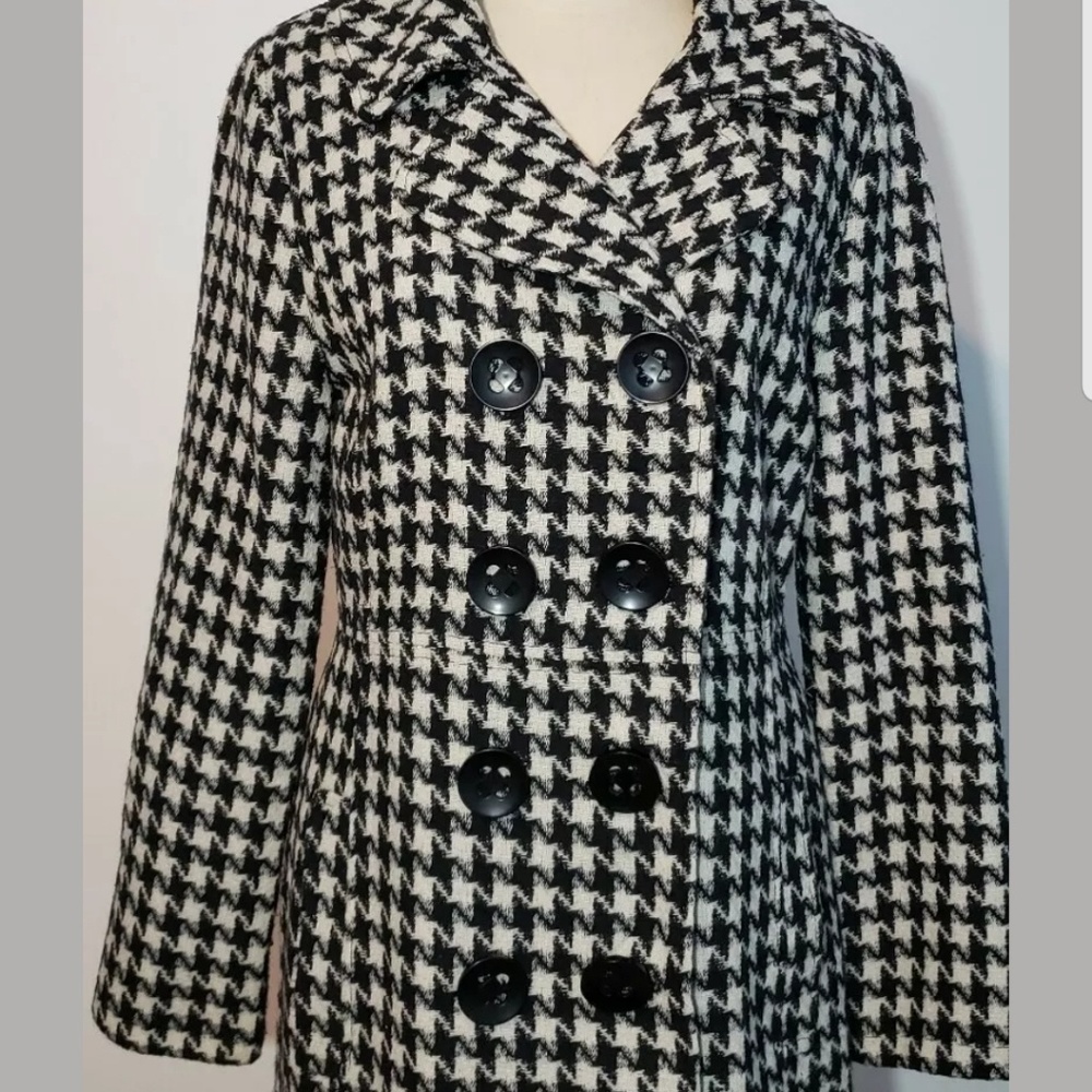 Rue 21 Womens SZ M Wool Coat Black Ivory Big Butto